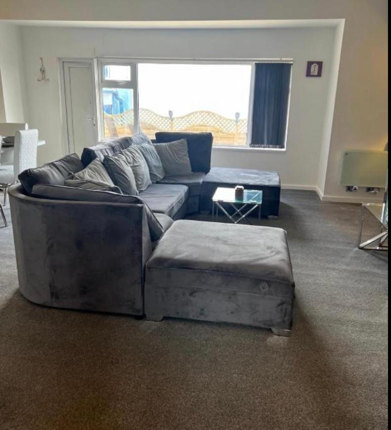 Sea View Apartment Large Balcony Whirlpool Bath 2 Bedrooms Sky Glass Tv Bridlington Exterior photo
